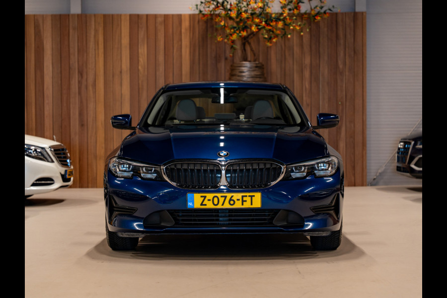 BMW 3-serie 320i Executive, Apple Carplay, Android Auto, Navi, Led, Camera, Multistuur, Leder, Cruise, Clima, Volledig Onderhoud.