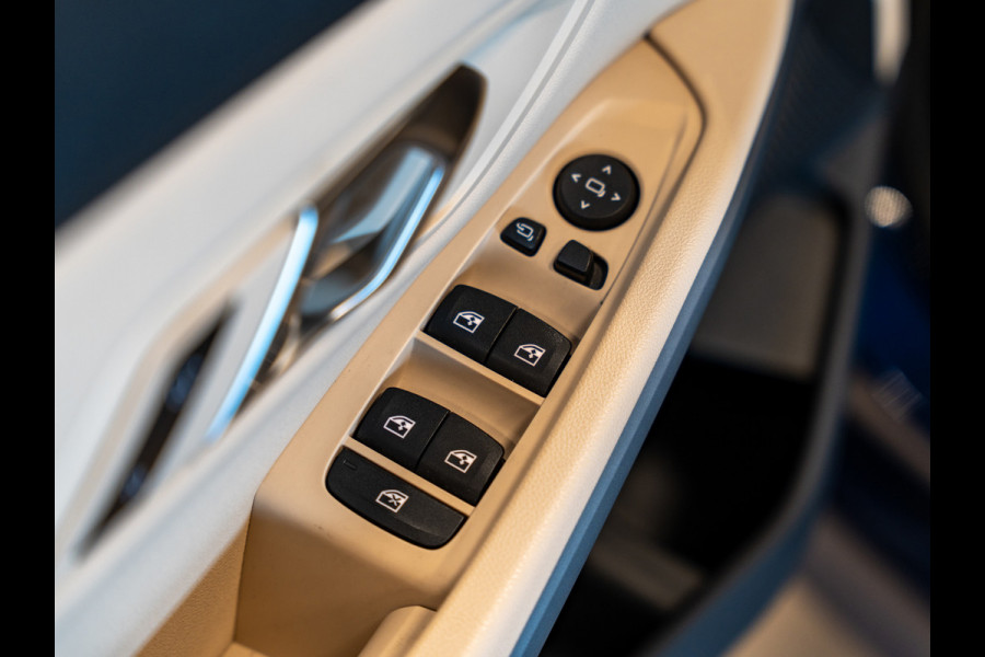 BMW 3-serie 320i Executive, Apple Carplay, Android Auto, Navi, Led, Camera, Multistuur, Leder, Cruise, Clima, Volledig Onderhoud.