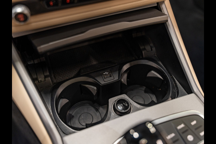 BMW 3-serie 320i Executive, Apple Carplay, Android Auto, Navi, Led, Camera, Multistuur, Leder, Cruise, Clima, Volledig Onderhoud.