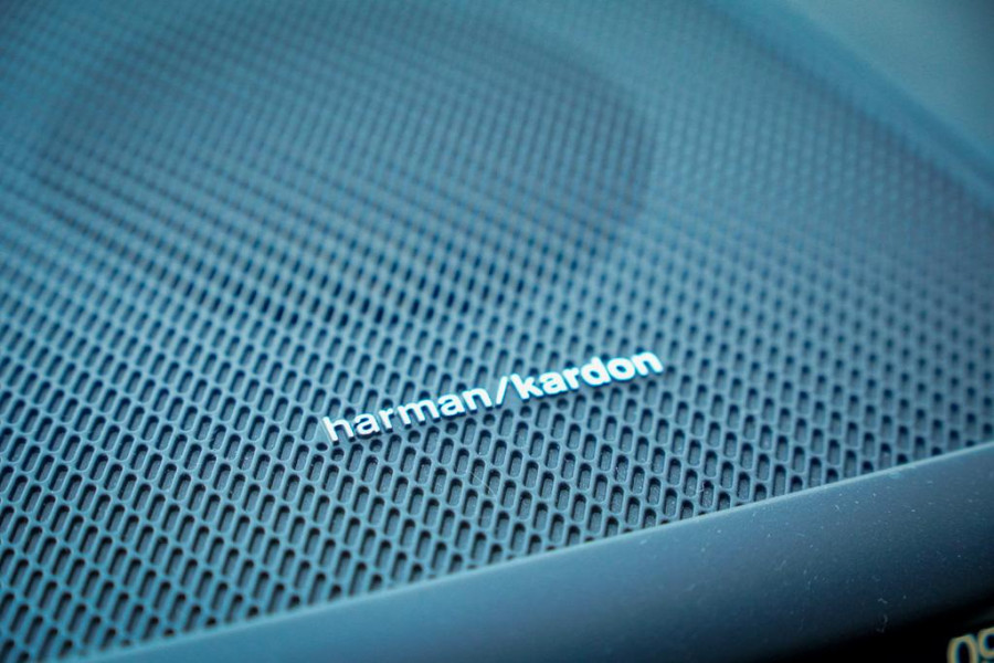 Volvo XC60 2.0 T6 Plug-in hybrid AWD Inscription / Pano / Stoelverwarming-ventilatie-massage / Trekhaak / Riem vervangen