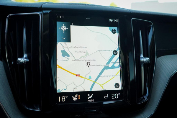 Volvo XC60 2.0 T6 Plug-in hybrid AWD Inscription / Pano / Stoelverwarming-ventilatie-massage / Trekhaak / Riem vervangen