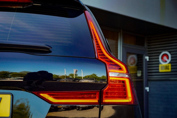 Volvo XC60 2.0 T6 Plug-in hybrid AWD Inscription / Pano / Stoelverwarming-ventilatie-massage / Trekhaak / Riem vervangen