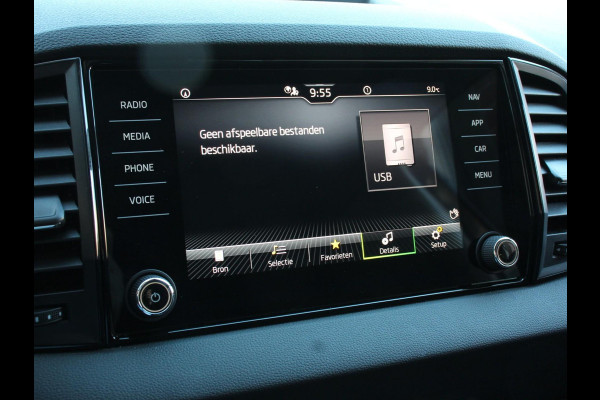 Škoda Karoq 1.5 TSI 150pk Automaat Selection Navigatie Apple Carplay/Android Auto Camera Parkeer sensoren Adaptive Cruise Control Lichtmetalen Velgen Digitale Cockpit
