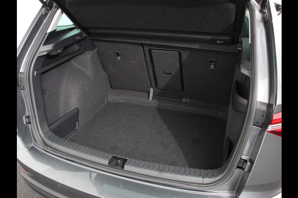 Škoda Karoq 1.5 TSI 150pk Automaat Selection Navigatie Apple Carplay/Android Auto Camera Parkeer sensoren Adaptive Cruise Control Lichtmetalen Velgen Digitale Cockpit