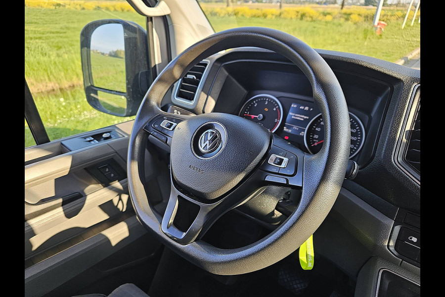 Volkswagen Crafter 35 2.0 TDI L3H3 (L2H2) LED Automaat 177Pk Euro6 3-Zits + Comfort Stoel Navi Camera 177Pk Euro6 Trekhaak !