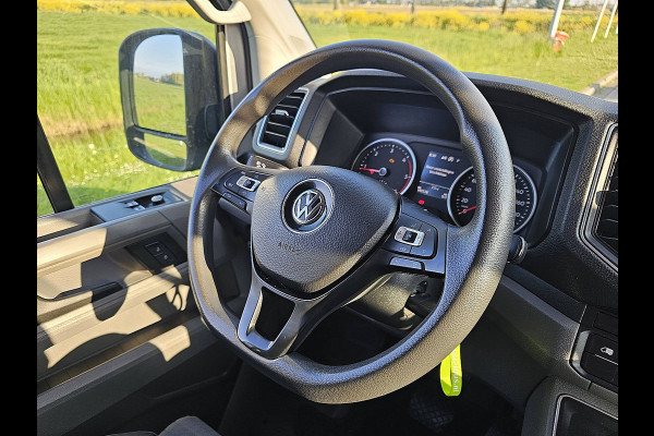 Volkswagen Crafter 35 2.0 TDI L3H3 (L2H2) LED Automaat 177Pk Euro6 3-Zits + Comfort Stoel Navi Camera 177Pk Euro6 Trekhaak !