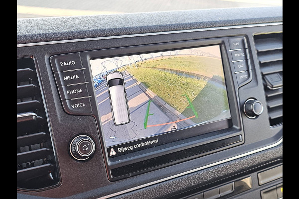 Volkswagen Crafter 35 2.0 TDI L3H3 (L2H2) LED Automaat 177Pk Euro6 3-Zits + Comfort Stoel Navi Camera 177Pk Euro6 Trekhaak !