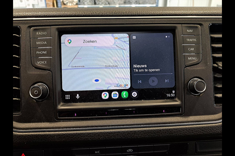 Volkswagen Crafter 35 2.0 TDI L3H3 (L2H2) LED Automaat 177Pk Euro6 3-Zits + Comfort Stoel Navi Camera 177Pk Euro6 Trekhaak !