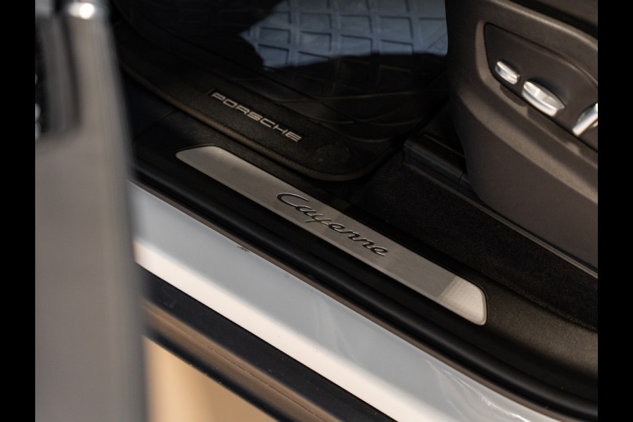 Porsche Cayenne 3.0 E-Hybrid, Pano, Apple Carplay, Leder, ACC, Memory. 21" Velgen, Camera, Volledig Onderhouden
