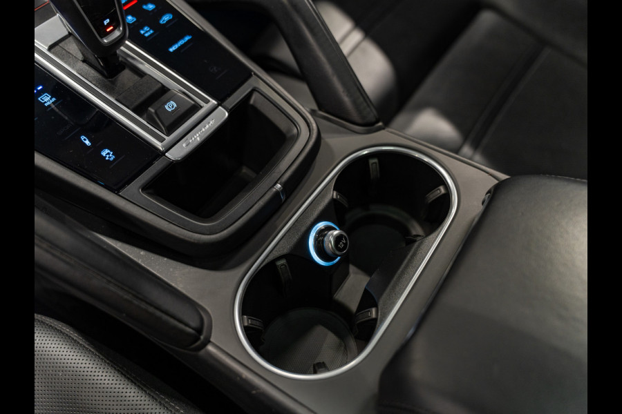 Porsche Cayenne 3.0 E-Hybrid, Pano, Apple Carplay, Leder, ACC, Memory. 21" Velgen, Camera, Volledig Onderhouden