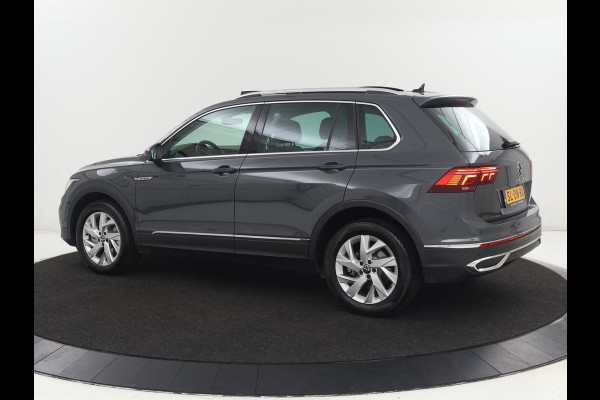 Volkswagen Tiguan 1.4 TSI eHybrid Life Business | SOH 93,8% | Panoramadak | Leder | Stoelverwarming | 360 Camera | Adaptive cruise | Virtual Cockpit | Carplay | Park Assist | Keyless | Navigatie | PHEV | Plug In