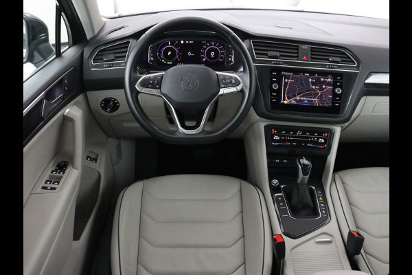 Volkswagen Tiguan 1.4 TSI eHybrid Life Business | SOH 93,8% | Panoramadak | Leder | Stoelverwarming | 360 Camera | Adaptive cruise | Virtual Cockpit | Carplay | Park Assist | Keyless | Navigatie | PHEV | Plug In