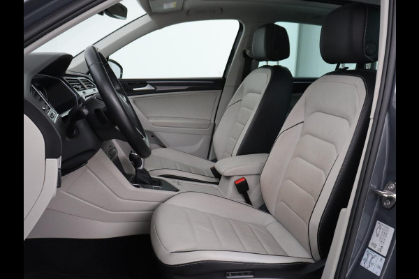 Volkswagen Tiguan 1.4 TSI eHybrid Life Business | SOH 93,8% | Panoramadak | Leder | Stoelverwarming | 360 Camera | Adaptive cruise | Virtual Cockpit | Carplay | Park Assist | Keyless | Navigatie | PHEV | Plug In