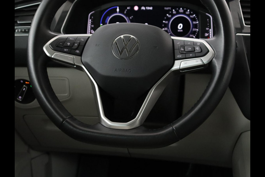 Volkswagen Tiguan 1.4 TSI eHybrid Life Business | SOH 93,8% | Panoramadak | Leder | Stoelverwarming | 360 Camera | Adaptive cruise | Virtual Cockpit | Carplay | Park Assist | Keyless | Navigatie | PHEV | Plug In