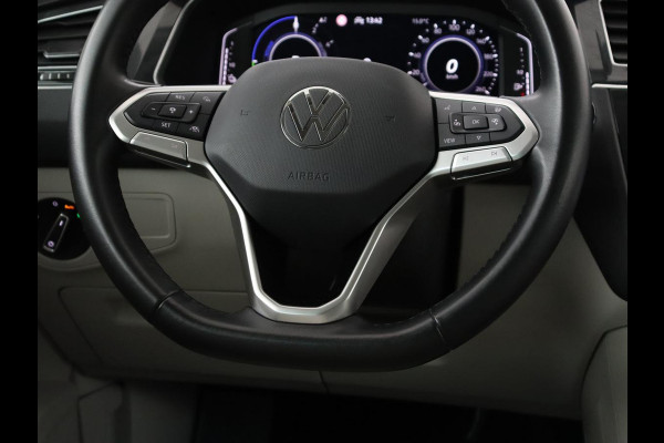 Volkswagen Tiguan 1.4 TSI eHybrid Life Business | SOH 93,8% | Panoramadak | Leder | Stoelverwarming | 360 Camera | Adaptive cruise | Virtual Cockpit | Carplay | Park Assist | Keyless | Navigatie | PHEV | Plug In