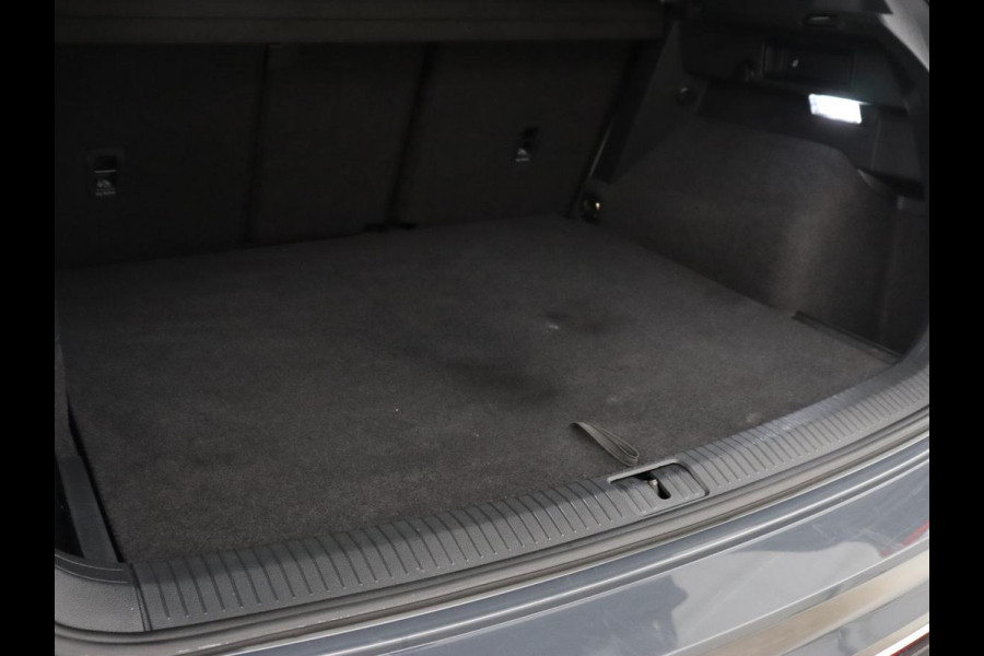 Volkswagen Tiguan 1.4 TSI eHybrid Life Business | SOH 93,8% | Panoramadak | Leder | Stoelverwarming | 360 Camera | Adaptive cruise | Virtual Cockpit | Carplay | Park Assist | Keyless | Navigatie | PHEV | Plug In