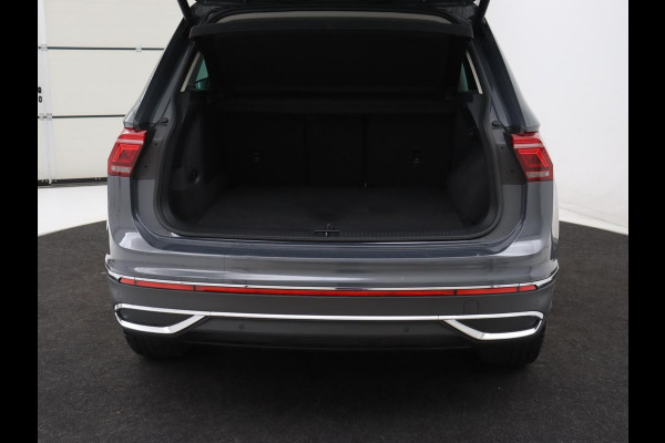 Volkswagen Tiguan 1.4 TSI eHybrid Life Business | SOH 93,8% | Panoramadak | Leder | Stoelverwarming | 360 Camera | Adaptive cruise | Virtual Cockpit | Carplay | Park Assist | Keyless | Navigatie | PHEV | Plug In