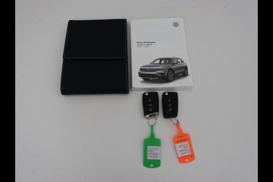 Volkswagen Tiguan 1.4 TSI eHybrid Life Business | SOH 93,8% | Panoramadak | Leder | Stoelverwarming | 360 Camera | Adaptive cruise | Virtual Cockpit | Carplay | Park Assist | Keyless | Navigatie | PHEV | Plug In