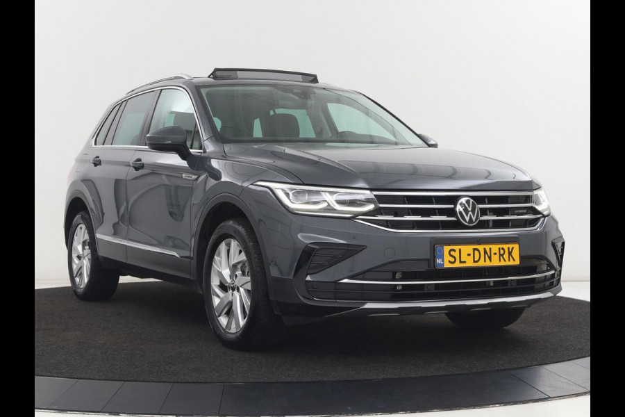 Volkswagen Tiguan 1.4 TSI eHybrid Life Business | SOH 93,8% | Panoramadak | Leder | Stoelverwarming | 360 Camera | Adaptive cruise | Virtual Cockpit | Carplay | Park Assist | Keyless | Navigatie | PHEV | Plug In