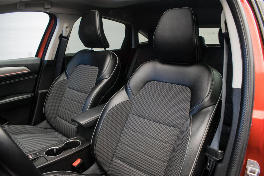 Renault Arkana 1.6 E-Tech Full Hybrid 145 Techno NL-auto [ Panoramadak Digitaal Dasboard Sfeerverlichting Trekhaak Carplay LED ]