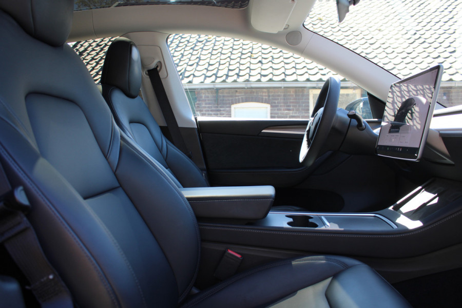 Tesla Model Y Long Range AWD 75 kWh SOh 88,9% LEER AUTOPILOT NAVI TREKHAAK 161000KM!!!