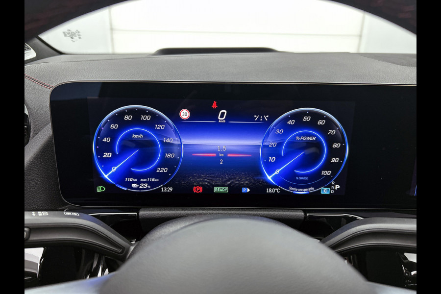 Mercedes-Benz EQA 250+ Business Solution AMG 71 kWh | Premium pakket | Nightpakket | Trekhaak | Panoramaschuifdak | Smartphone integratie | 360° camera | Sierdelen in Star Pattern | Burmester Surround Sound |