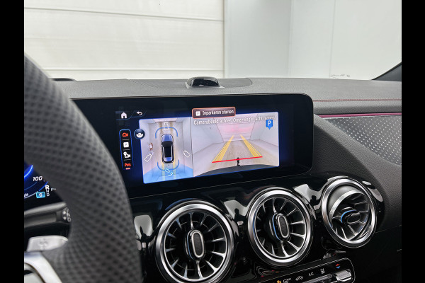 Mercedes-Benz EQA 250+ Business Solution AMG 71 kWh | Premium pakket | Nightpakket | Trekhaak | Panoramaschuifdak | Smartphone integratie | 360° camera | Sierdelen in Star Pattern | Burmester Surround Sound |