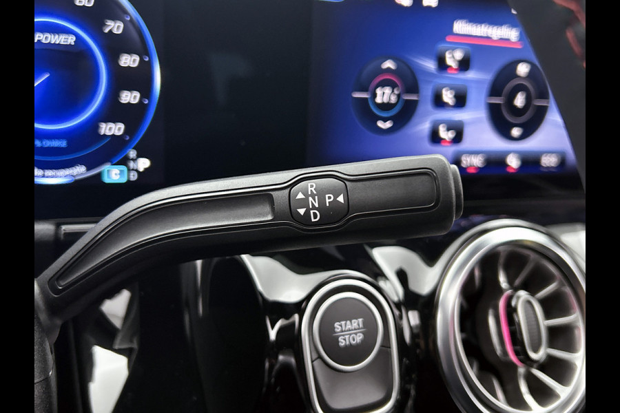 Mercedes-Benz EQA 250+ Business Solution AMG 71 kWh | Premium pakket | Nightpakket | Trekhaak | Panoramaschuifdak | Smartphone integratie | 360° camera | Sierdelen in Star Pattern | Burmester Surround Sound |