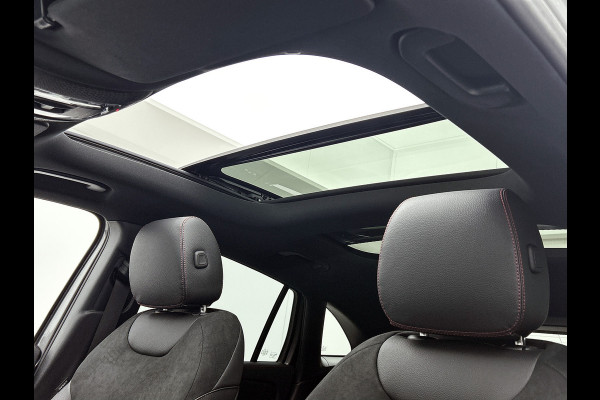 Mercedes-Benz EQA 250+ Business Solution AMG 71 kWh | Premium pakket | Nightpakket | Trekhaak | Panoramaschuifdak | Smartphone integratie | 360° camera | Sierdelen in Star Pattern | Burmester Surround Sound |