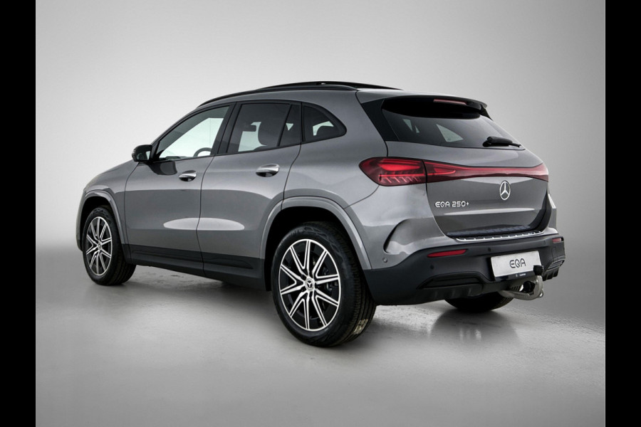Mercedes-Benz EQA 250+ Business Solution AMG 71 kWh | Premium pakket | Nightpakket | Trekhaak | Panoramaschuifdak | Smartphone integratie | 360° camera | Sierdelen in Star Pattern | Burmester Surround Sound |