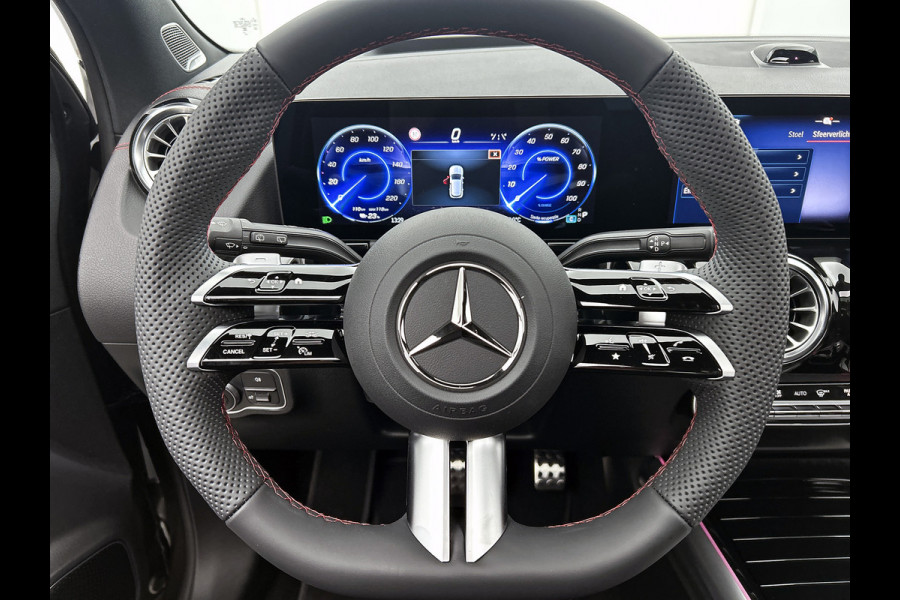 Mercedes-Benz EQA 250+ Business Solution AMG 71 kWh | Premium pakket | Nightpakket | Trekhaak | Panoramaschuifdak | Smartphone integratie | 360° camera | Sierdelen in Star Pattern | Burmester Surround Sound |