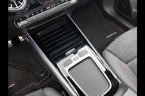 Mercedes-Benz EQA 250+ Business Solution AMG 71 kWh | Premium pakket | Nightpakket | Trekhaak | Panoramaschuifdak | Smartphone integratie | 360° camera | Sierdelen in Star Pattern | Burmester Surround Sound |