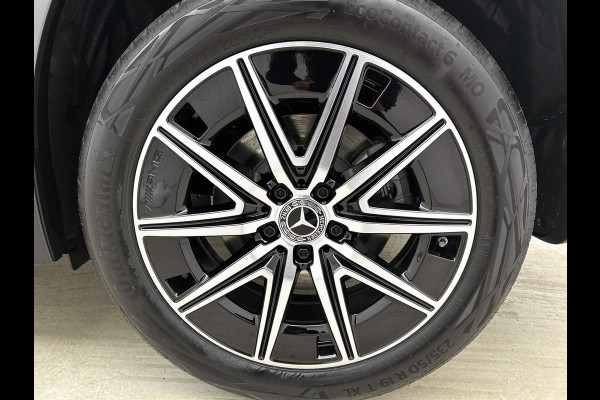 Mercedes-Benz EQA 250+ Business Solution AMG 71 kWh | Premium pakket | Nightpakket | Trekhaak | Panoramaschuifdak | Smartphone integratie | 360° camera | Sierdelen in Star Pattern | Burmester Surround Sound |