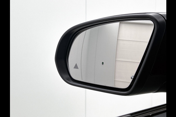 Mercedes-Benz EQA 250+ Business Solution AMG 71 kWh | Premium pakket | Nightpakket | Trekhaak | Panoramaschuifdak | Smartphone integratie | 360° camera | Sierdelen in Star Pattern | Burmester Surround Sound |