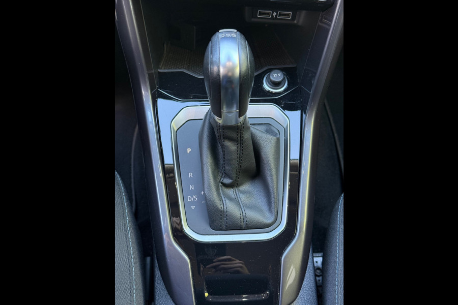 Volkswagen T-Roc 1.5 TSI Sport Business R l Virtual l LED Xenon l ACC l Climate l Navi l VDOH l