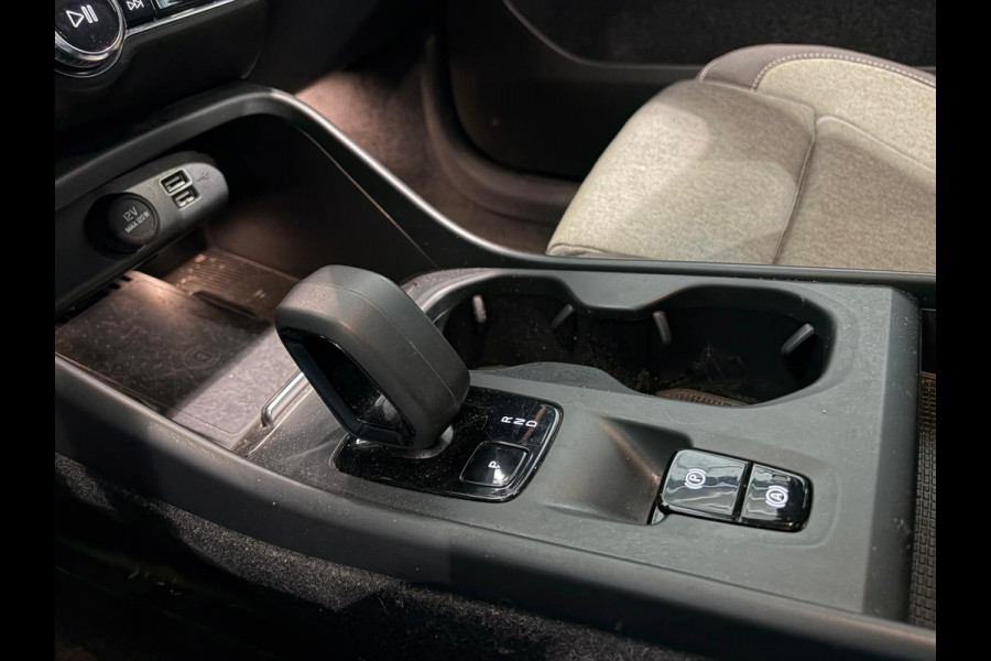 Volvo XC40 T5 Aut. Plug-in Hybrid Bright Parkeercamera Keyless 262pk