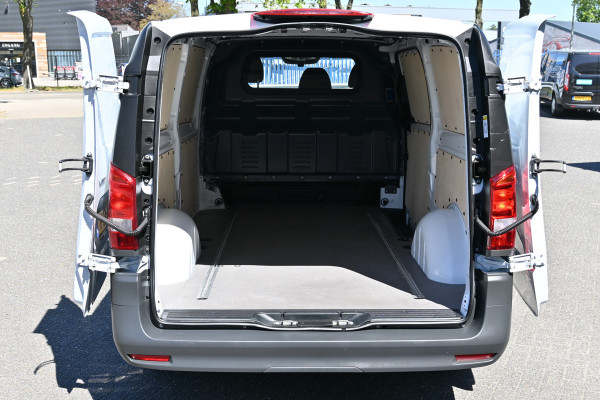 Mercedes-Benz Vito 116 CDI L3 Pro Navigatie, Winterpakket, Achterdeuren, Etc.