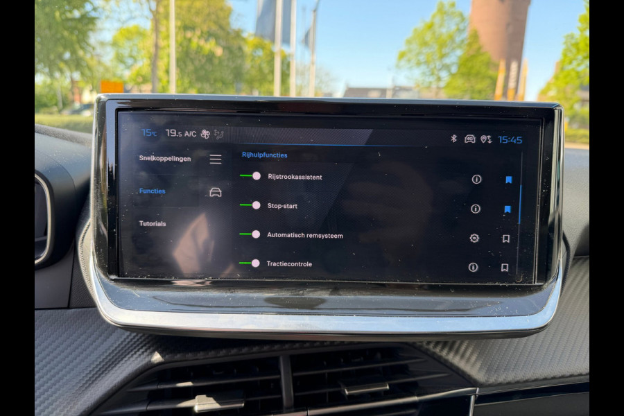 Peugeot 208 Peugeot 208 1.2 PureTech 100 Allure Navi / Camera V&A / Dodehoek / P-sensoren / APP connect