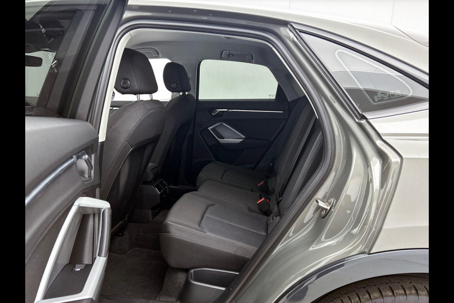 Audi Q3 Sportback 35 TFSI 150PK S Line CAMERA | EL-ACHTERKLEP | KEYLESS