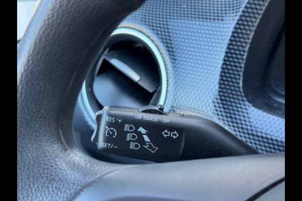 Volkswagen up! 1.0 - Cruise-Parkeersensoren-Stoelverwarming