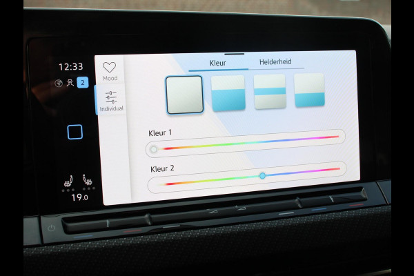 Volkswagen Golf 1.5 eTSI 150pk DSG R-Line Panorama dak Navigatie Apple Carplay/Android Auto Climate Control Camera Dab Extra Getint Glas Adaptive Cruise Control Virtual Cockpit Lichtmetalen Velgen