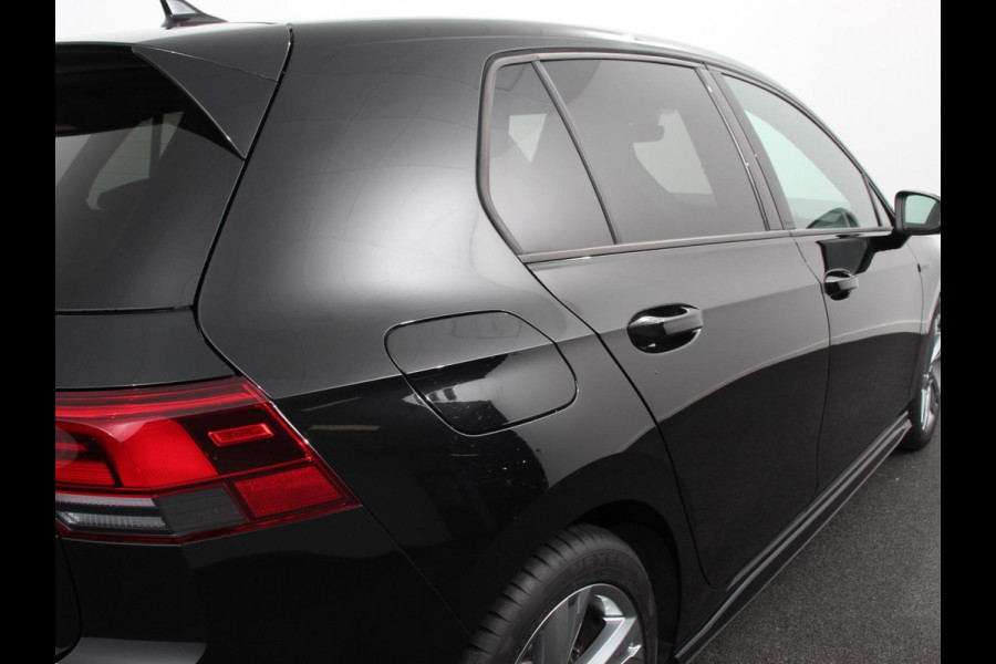 Volkswagen Golf 1.5 eTSI 150pk DSG R-Line Panorama dak Navigatie Apple Carplay/Android Auto Climate Control Camera Dab Extra Getint Glas Adaptive Cruise Control Virtual Cockpit Lichtmetalen Velgen