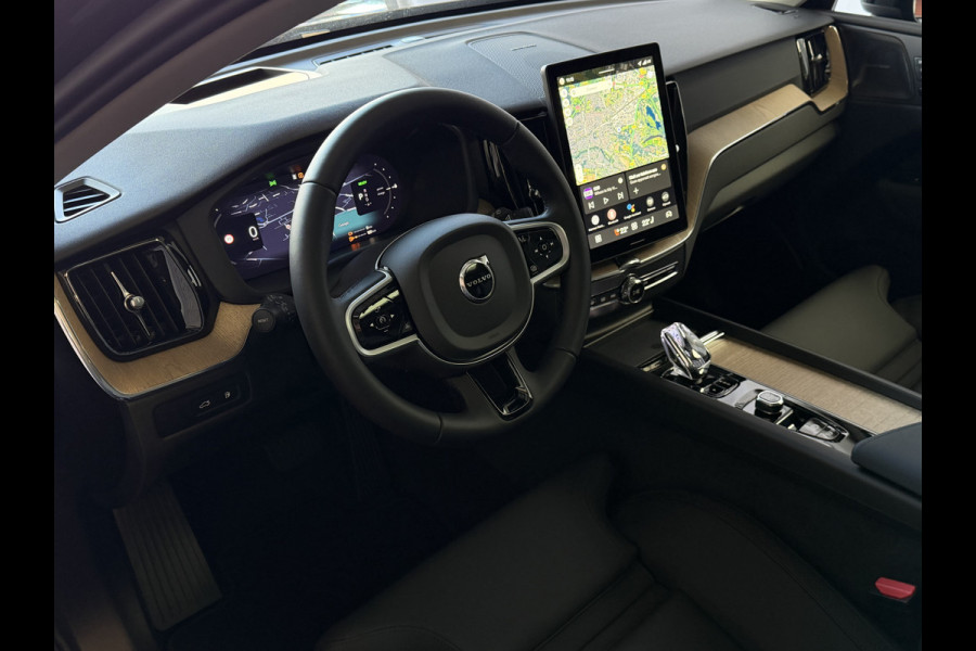 Volvo XC60 2.0 T6 AWD ULTRA DARK NW MODEL ELEK.TREKHAAK HARMAN KARDON HEADUP 360.CAM LEER SCHUIFDAK PHEV Plug in Hybrid ✅ Top Auto's Wijchen ,  Altijd een Ruim aanbod van Volvo's i  BUSINESS / CORE / BRIGHT / DARK / ULTRA DARK / PLUS DARK / BLACK EDITION  / ESSENTIAL / T6 / T8 ✅