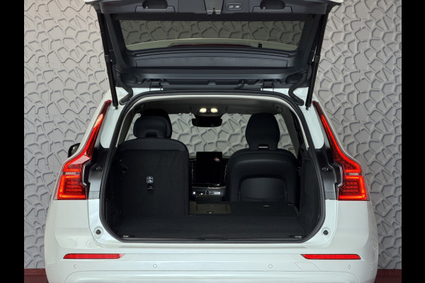 Volvo XC60 2.0 T6 AWD ULTRA DARK NW MODEL ELEK.TREKHAAK HARMAN KARDON HEADUP 360.CAM LEER SCHUIFDAK PHEV Plug in Hybrid ✅ Top Auto's Wijchen ,  Altijd een Ruim aanbod van Volvo's i  BUSINESS / CORE / BRIGHT / DARK / ULTRA DARK / PLUS DARK / BLACK EDITION  / ESSENTIAL / T6 / T8 ✅