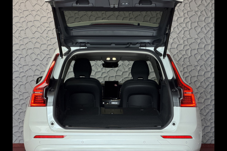 Volvo XC60 2.0 T6 AWD ULTRA DARK NW MODEL ELEK.TREKHAAK HARMAN KARDON HEADUP 360.CAM LEER SCHUIFDAK PHEV Plug in Hybrid ✅ Top Auto's Wijchen ,  Altijd een Ruim aanbod van Volvo's i  BUSINESS / CORE / BRIGHT / DARK / ULTRA DARK / PLUS DARK / BLACK EDITION  / ESSENTIAL / T6 / T8 ✅