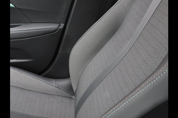 Peugeot 208 1.2 PureTech 101pk Allure Pack Navigatie Apple Carplay/Android Auto Climate Control Digitale Cockpit Parkeer sensoren