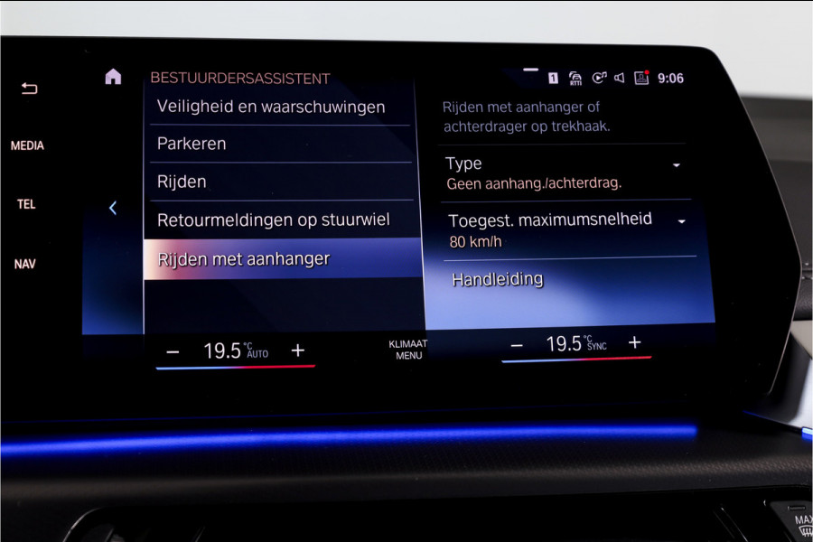 BMW 2 Serie Active Tourer 225e xDrive 245 PK M-Sport - Automaat Org. NL | S/K-Panodak | Shadow Line | Innovation Pakket | Dig. Cockpit | Adapt. Cruise | 360 Camera | NAV + App. Connect | ECC | Elek. Klep | Elek. Trekhaak | LM19" |