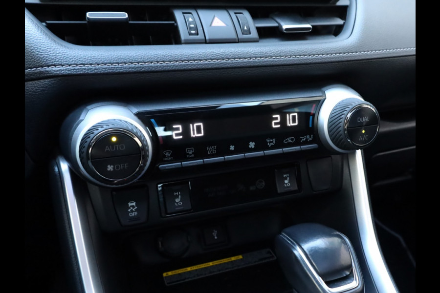 Toyota RAV4 2.5 Hybrid AWD Dynamic | Panoramadak | Winter Pack | Dodehoek