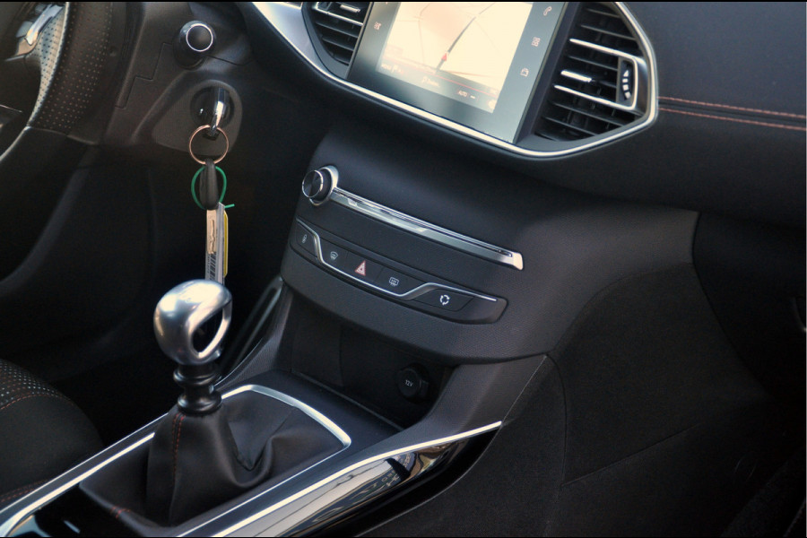 Peugeot 308 SW 1.2 PureTech GT-line | Camera | Pano | Trekhaak