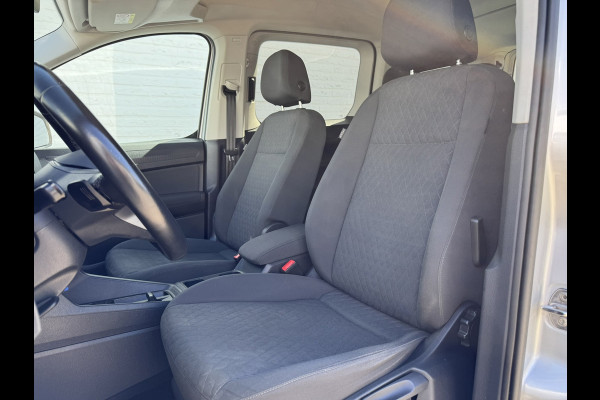 Volkswagen Caddy Maxi 1.5 TSI 7p Automaat Cruise Clima Camera + PDC V+A Trekhaak Carplay Dab+